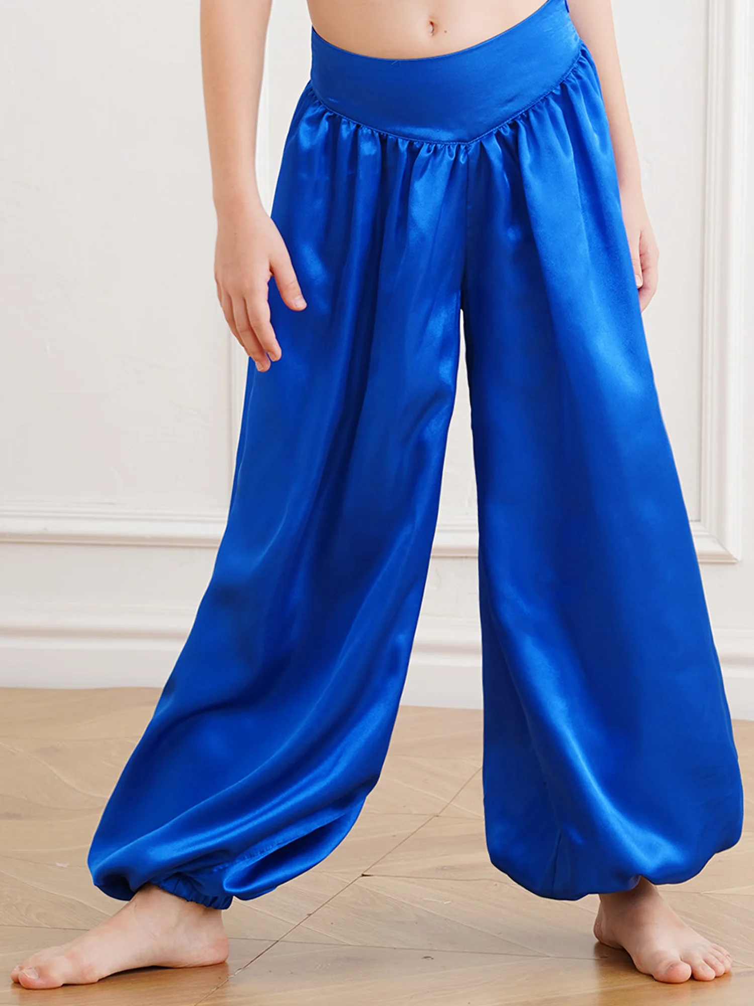 Kids Girls Satin Belly Dance Outfit Asymmetrical Shoulder Straps Sleeveless Sequin Ruffle Crop Top with Wide-Leg Bloomers Pants
Kids Girls Satin Belly Dance Outfit Asymmetrical Shoulder Straps Sleeveless Sequin Ruffle Crop Top with Wide-Leg Bloomers Pants