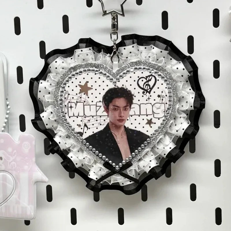 Брелок с именем айдола на заказ, в горошек, кавайный, ручной работы, кружевной, со стразами, фан-мерч, брелок с изображением знаменитости
Брелок с именем айдола на заказ, в горошек, кавайный, ручной работы, кружевной, со стразами, фан-мерч, брелок с изображением знаменитости