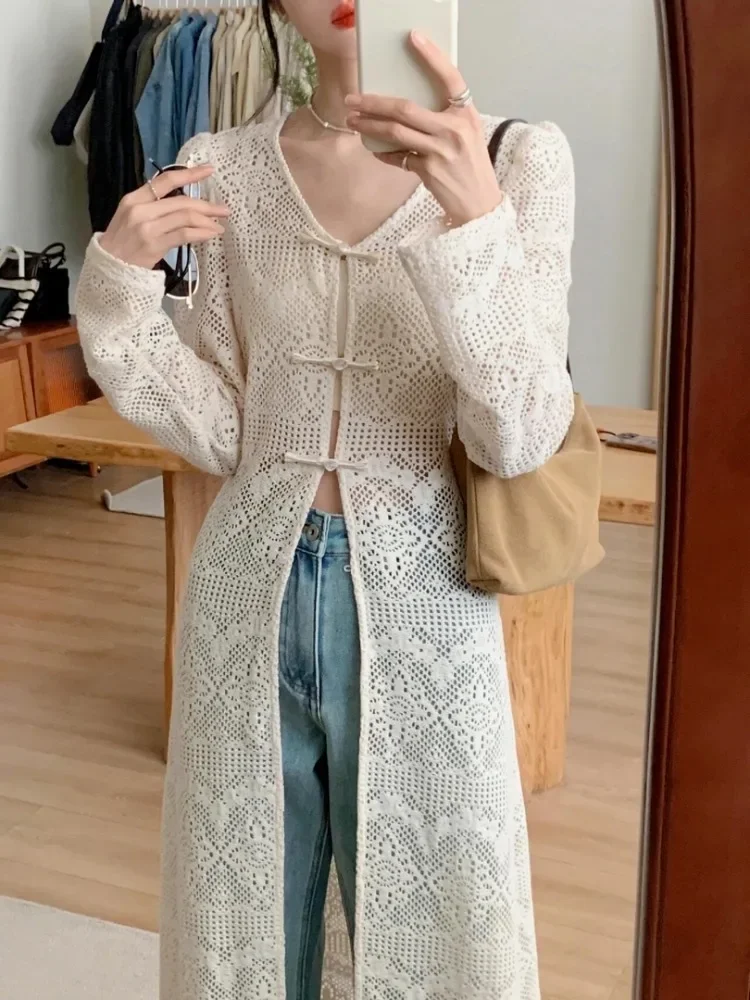 New Chinese Style Lace V-neck Top for Women 2025 Early Autumn New Blusas Mujer Y2k Mid-length Split Hollow Out Blouses Dress
New Chinese Style Lace V-neck Top for Women 2025 Early Autumn New Blusas Mujer Y2k Mid-length Split Hollow Out Blouses Dress