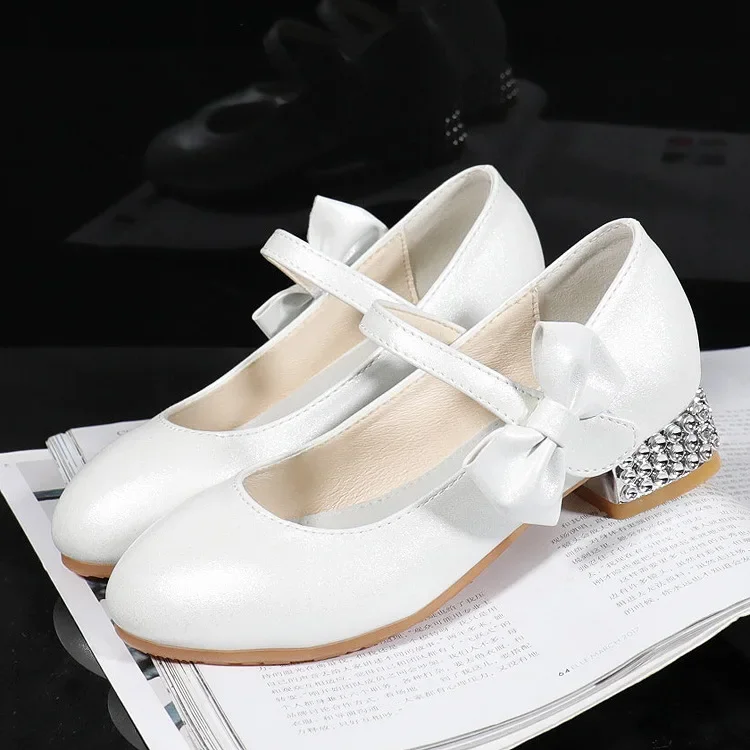 Kids’Pu Leather Shoes White Bow Children's Low Heels Pearl Fashion Girls'shoes Party Wedding Leather Shoes Gift Dress Footwear
Kids’Pu Leather Shoes White Bow Children's Low Heels Pearl Fashion Girls'shoes Party Wedding Leather Shoes Gift Dress Footwear