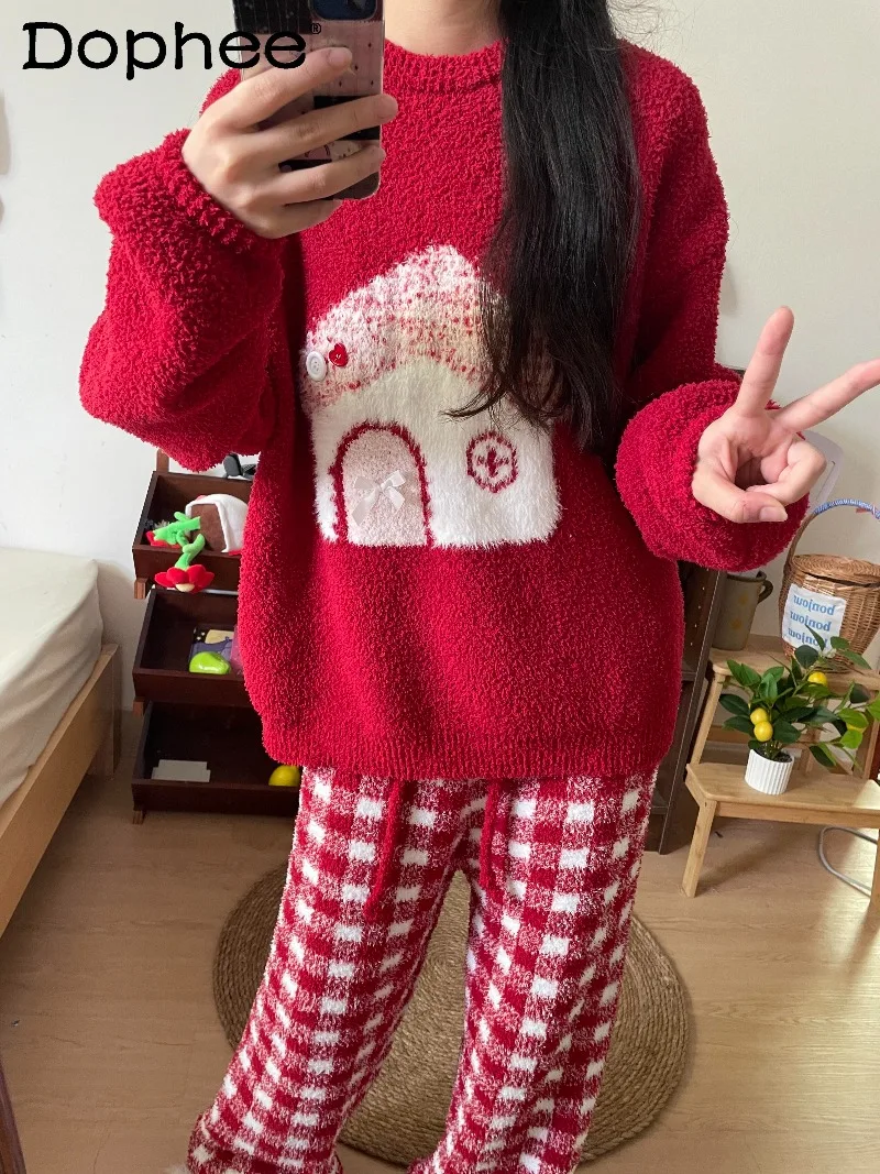 2025 New Retro Red Thin Velvet Round Neck Pajamas Autumn Winter Set Warm Fleece Thickened Round Neck Casual Homewear for Women
2025 New Retro Red Thin Velvet Round Neck Pajamas Autumn Winter Set Warm Fleece Thickened Round Neck Casual Homewear for Women