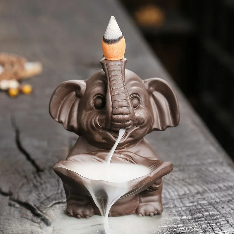 Ceramic incense burners, home aromatherapy products, simple indoor decorations, creative stands, Zen tea table decorations
Ceramic incense burners, home aromatherapy products, simple indoor decorations, creative stands, Zen tea table decorations