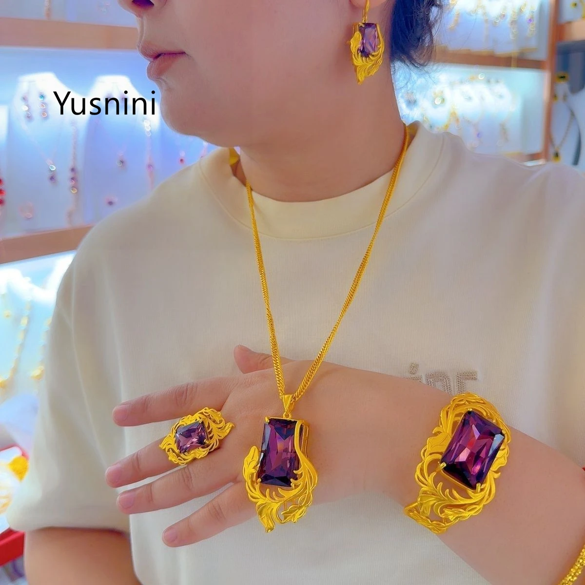 New Fashion Dubai French 24K Gold Plated Necklace Earrings Rings Bracelets Elegant Wedding Party Jewelry Set for Lover 555
New Fashion Dubai French 24K Gold Plated Necklace Earrings Rings Bracelets Elegant Wedding Party Jewelry Set for Lover 555