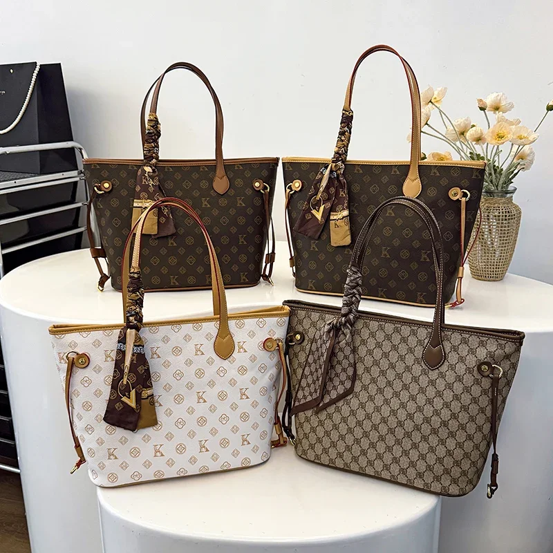 Premium Retro Textured Original Diaper Bag Luxury Crossbody Handbag For Women Unique Letter Logo Leather Tote
Premium Retro Textured Original Diaper Bag Luxury Crossbody Handbag For Women Unique Letter Logo Leather Tote