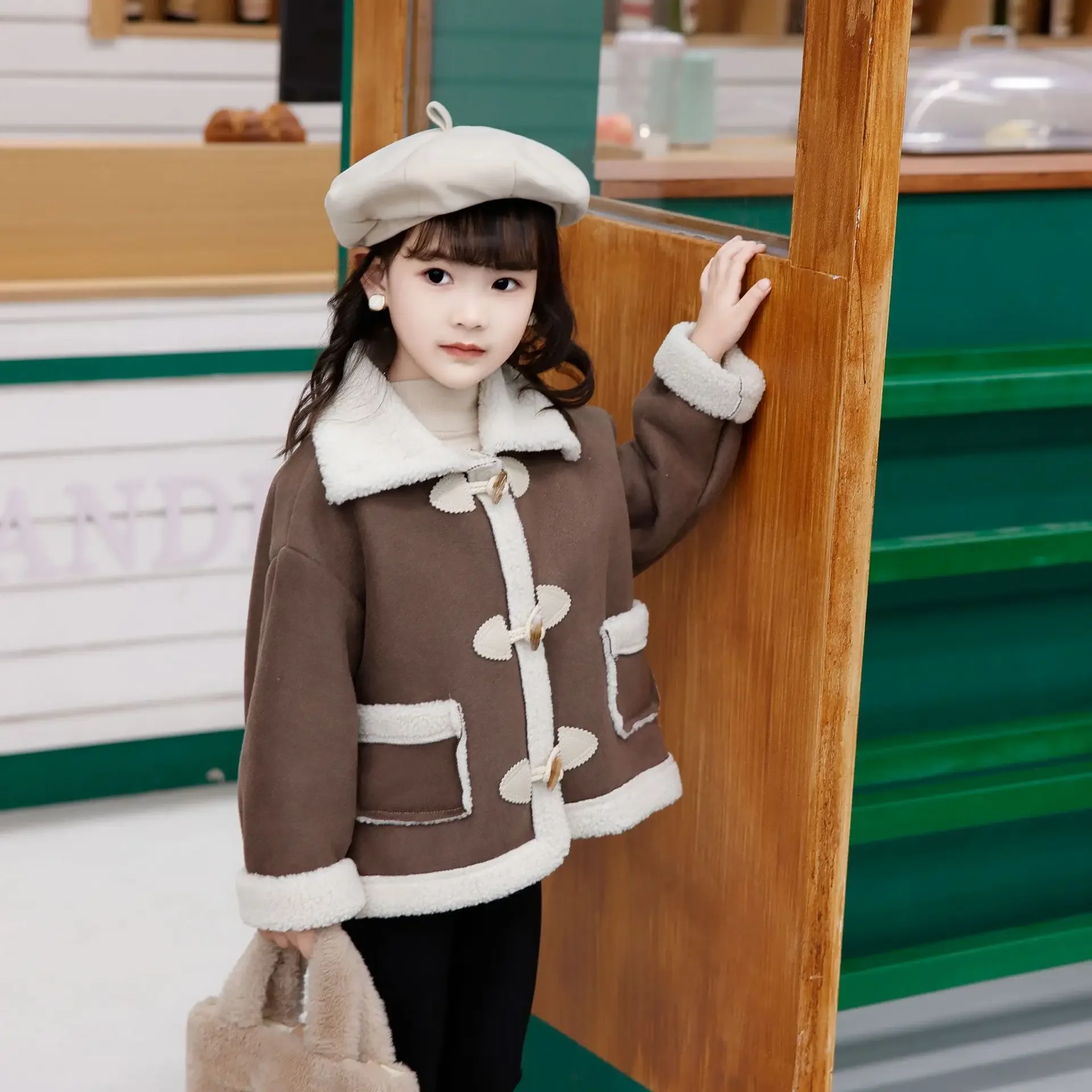 2024 Spring Autumn Boys Girls Leather Jacket 2024 New Fashion Coat Teens Button Windbreaker Kids Outerwear Children's Clothing
2024 Spring Autumn Boys Girls Leather Jacket 2024 New Fashion Coat Teens Button Windbreaker Kids Outerwear Children's Clothing