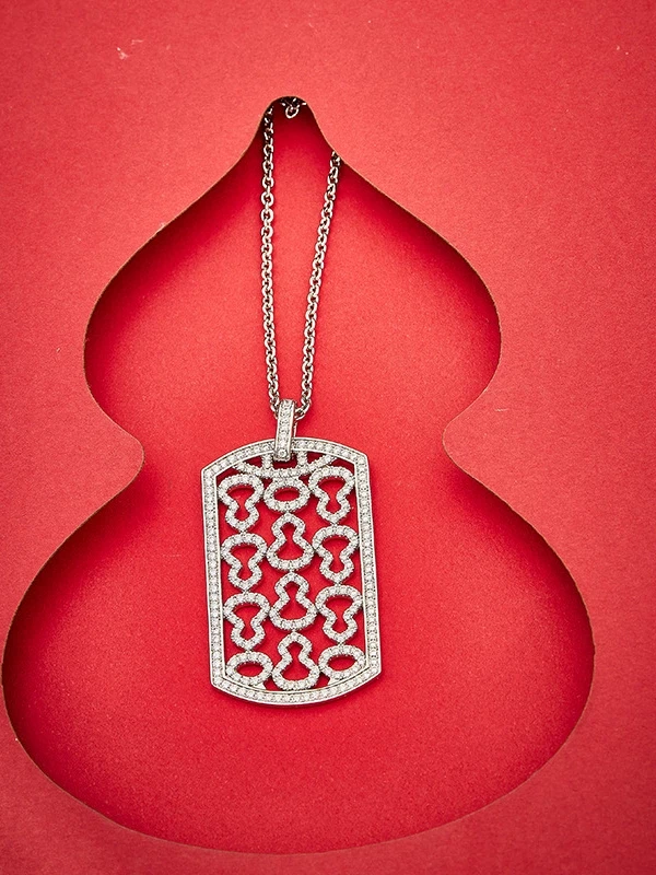 8K Gold Plated Gourd Nelace Faionable Couple Sweater Chain Long Rectangle Tag Micro Paved Diamond Hip Hop Sle Jewelry
8K Gold Plated Gourd Nelace Faionable Couple Sweater Chain Long Rectangle Tag Micro Paved Diamond Hip Hop Sle Jewelry