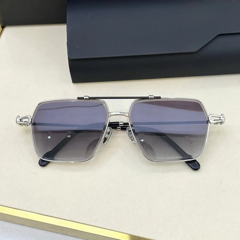 Y01-new sunglasses, retro personality avantgarde sunglasses, models of high-quality metal frame glasses UV400
Y01-new sunglasses, retro personality avantgarde sunglasses, models of high-quality metal frame glasses UV400