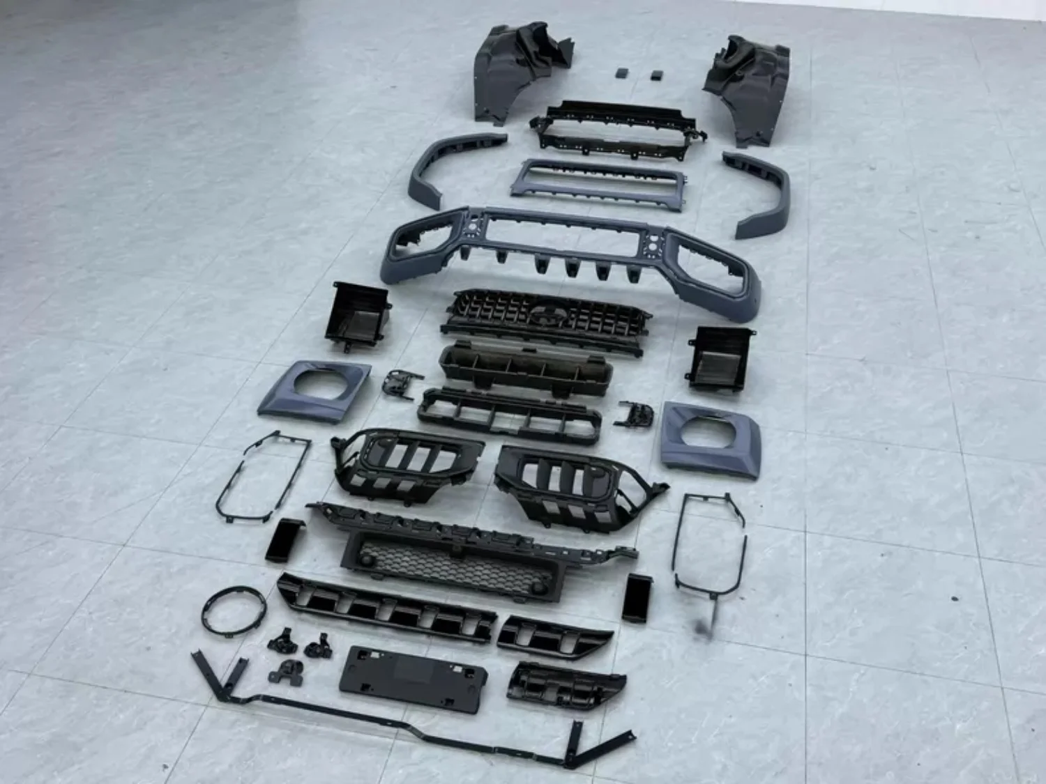 Car Body kit Front bumper surround for Mercedes Benz G-Class W465 modified G63 AMG 2025-2026 Wheel arch grille Fender Lining
Car Body kit Front bumper surround for Mercedes Benz G-Class W465 modified G63 AMG 2025-2026 Wheel arch grille Fender Lining