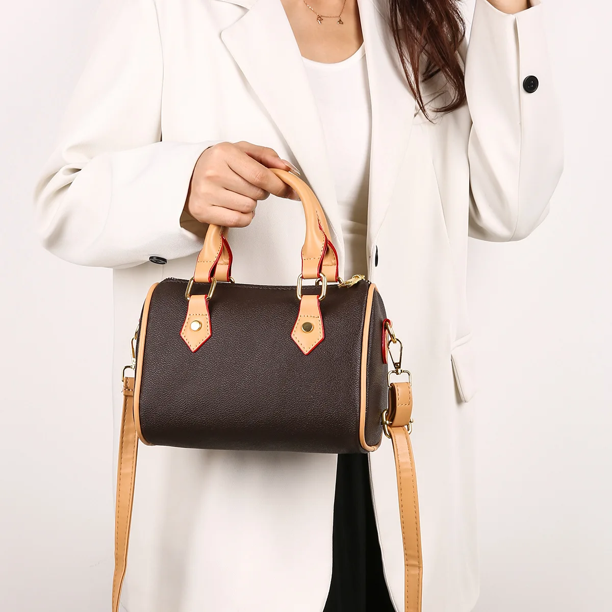 New Trendy Boston Shoulder Bag - Pillow Pouch Handbag for Women, Crossbody & Handheld, Fashionable Everyday Carry, Chic Gift
New Trendy Boston Shoulder Bag - Pillow Pouch Handbag for Women, Crossbody & Handheld, Fashionable Everyday Carry, Chic Gift