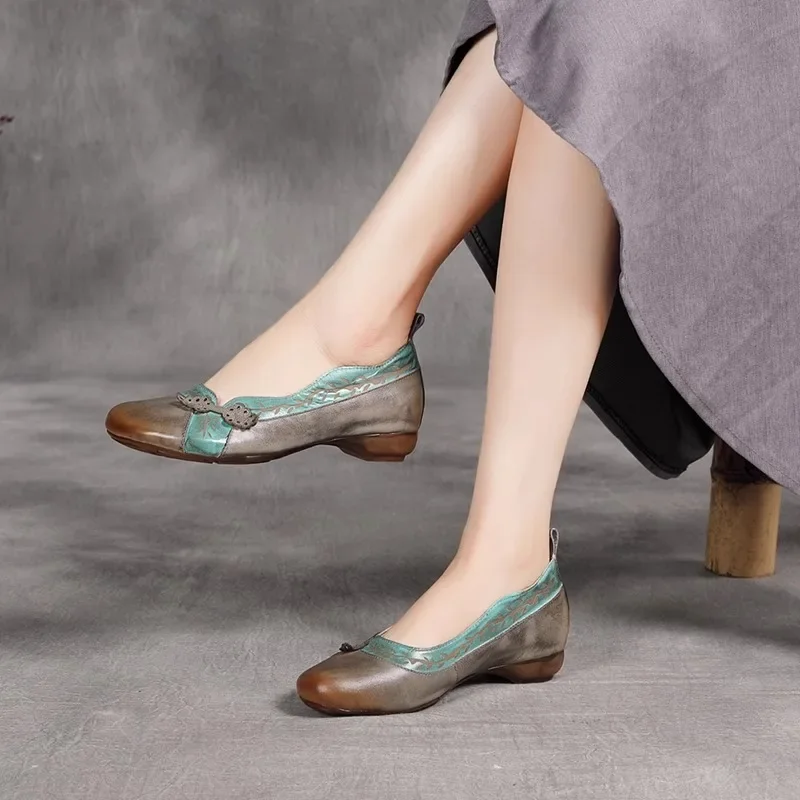 2025 Fashion Ladies Shoes Slip-on Women's High Heels New Color Matching Daily Flats Women Best Seller Best Seller Flat Low Heels
2025 Fashion Ladies Shoes Slip-on Women's High Heels New Color Matching Daily Flats Women Best Seller Best Seller Flat Low Heels