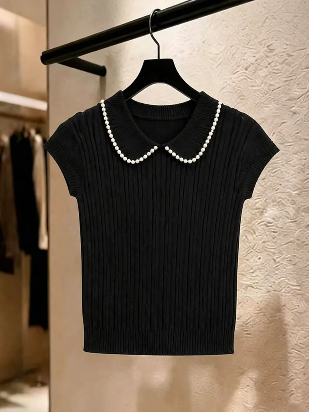 Elegant Knitted Short Sleeve Top Fashionable Ageless Design Summer 2026 Korean Style Straight Cut Silk Blend Neck Shirt
Elegant Knitted Short Sleeve Top Fashionable Ageless Design Summer 2026 Korean Style Straight Cut Silk Blend Neck Shirt