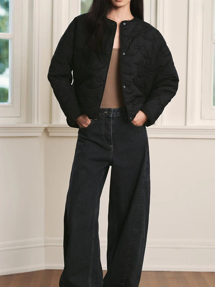 Европейский и американский стиль, осенняя новая модная тенденция, простая женская одежда, свободная универсальная повседневная стеганая куртка с бантом
Европейский и американский стиль, осенняя новая модная тенденция, простая женская одежда, свободная универсальная повседневная стеганая куртка с бантом