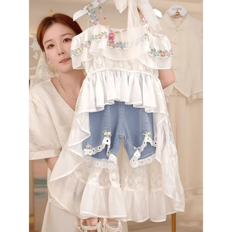 Children's Summer Set Fashion New Girl Sweet Strap Top+Cowboy Shorts Two Piece Set
Children's Summer Set Fashion New Girl Sweet Strap Top+Cowboy Shorts Two Piece Set