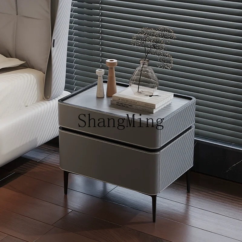 HJ saddle leather bedside table light luxury modern simple double drawer solid wood grain high-end bedroom minimalist storage
HJ saddle leather bedside table light luxury modern simple double drawer solid wood grain high-end bedroom minimalist storage
