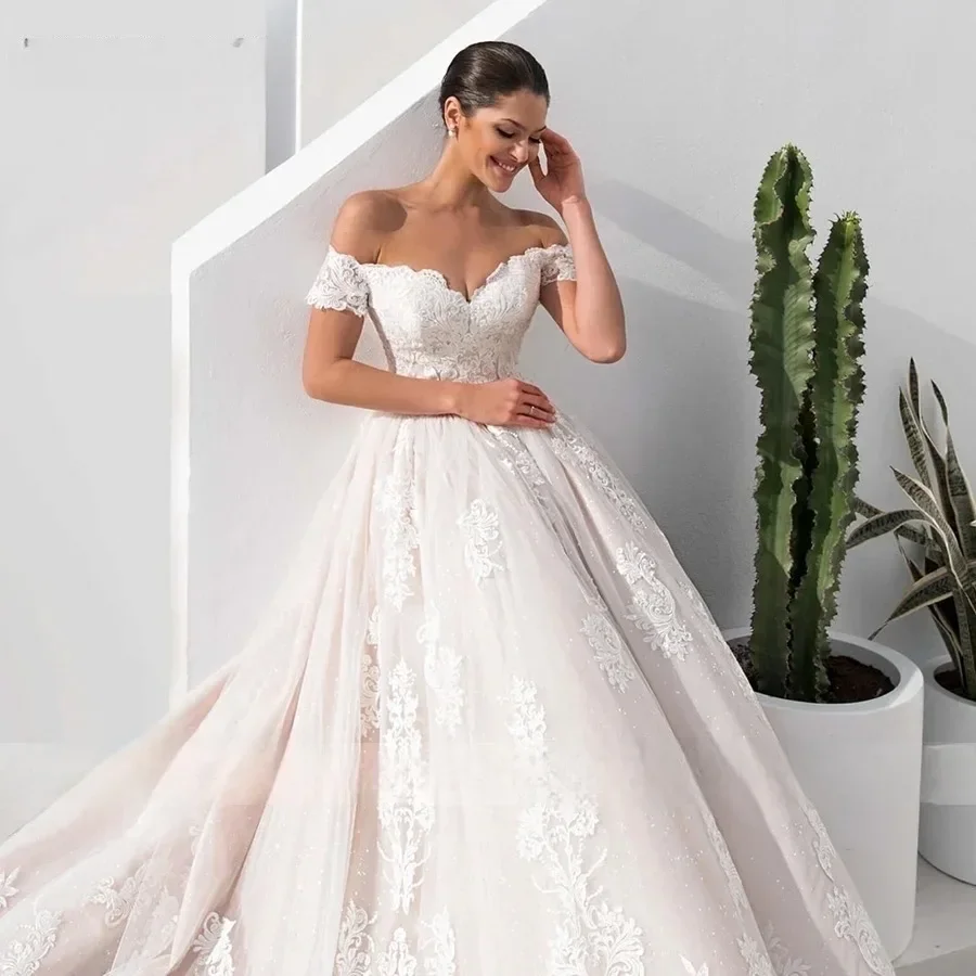 Flavinke Customized Sweetheart Ball Gown Wedding Dresses High Quality Embroidery Wedding Gown Off the Shoulder Vestidos De Novia
Flavinke Customized Sweetheart Ball Gown Wedding Dresses High Quality Embroidery Wedding Gown Off the Shoulder Vestidos De Novia