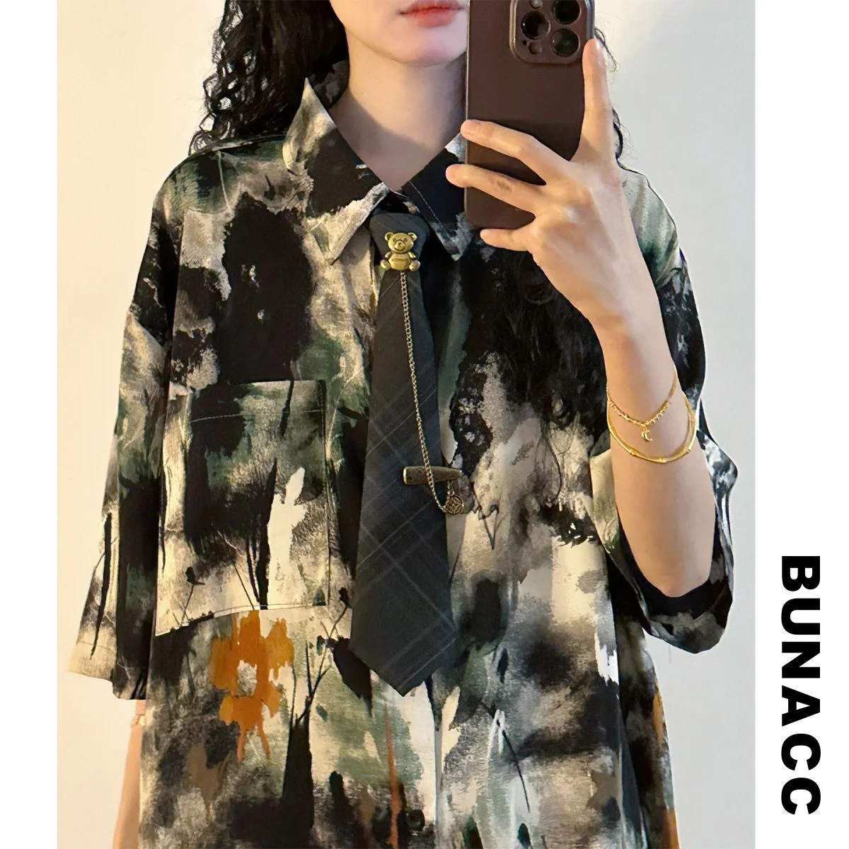 Summer American Retro Street Sle Printed Loose ort Sve Ne irt Women's Faionable Casual Top BUNACC2026
Summer American Retro Street Sle Printed Loose ort Sve Ne irt Women's Faionable Casual Top BUNACC2026