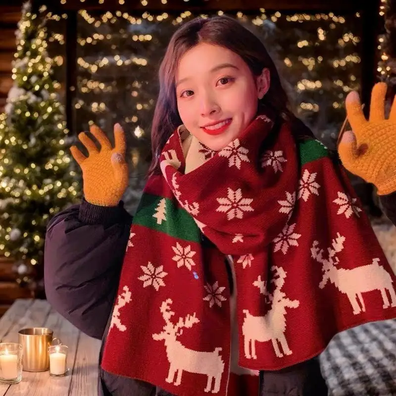 Christmas Reindeer Scarf For Women Autumn And Winter With Different Color On The Front And Back Thick Neck Protection Scarf Gift
Christmas Reindeer Scarf For Women Autumn And Winter With Different Color On The Front And Back Thick Neck Protection Scarf Gift
