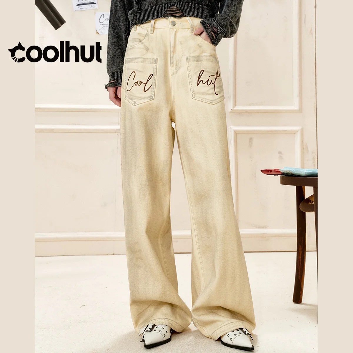 Бренд COOLHUT 2025 Y2K, осенние женские джинсы с открытой спиной, высокая талия, грязный вид, потертые большие прямые винтажные джинсовые брюки
Бренд COOLHUT 2025 Y2K, осенние женские джинсы с открытой спиной, высокая талия, грязный вид, потертые большие прямые винтажные джинсовые брюки