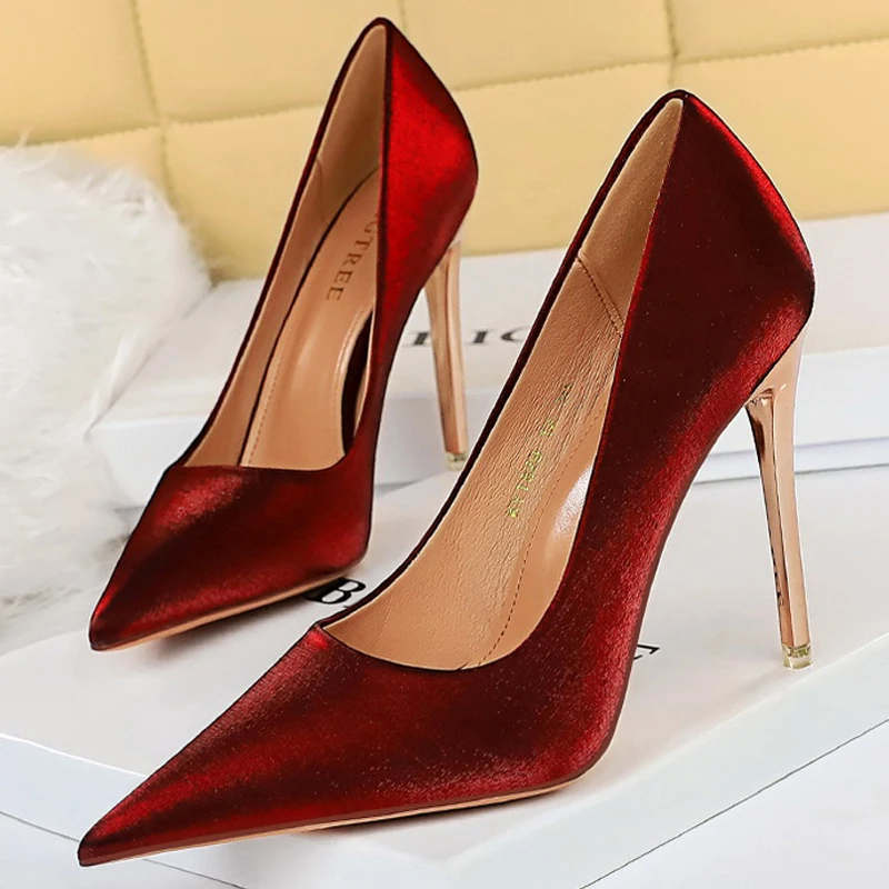 BIGTREE Shoes Women Pumps Metal heeled women shoes Satin Pumps Women Heels Stiletto High Heels Wedding Shoes Women 10.5 cm heels
BIGTREE Shoes Women Pumps Metal heeled women shoes Satin Pumps Women Heels Stiletto High Heels Wedding Shoes Women 10.5 cm heels