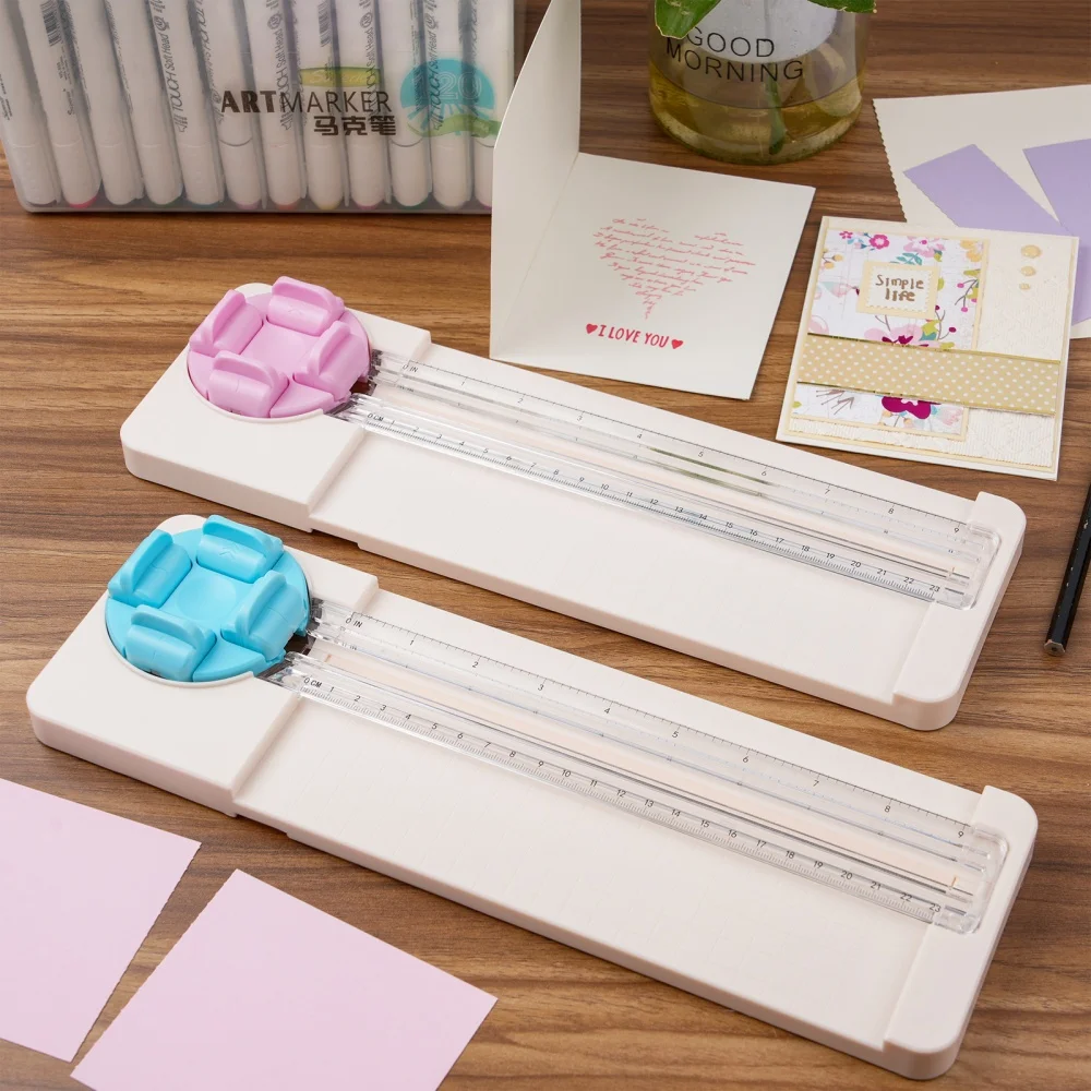 Многофункциональный резак для бумаги 4-в-1 с поворотными лезвиями, инструмент для скрапбукинга и рукоделия, для студентов
Многофункциональный резак для бумаги 4-в-1 с поворотными лезвиями, инструмент для скрапбукинга и рукоделия, для студентов