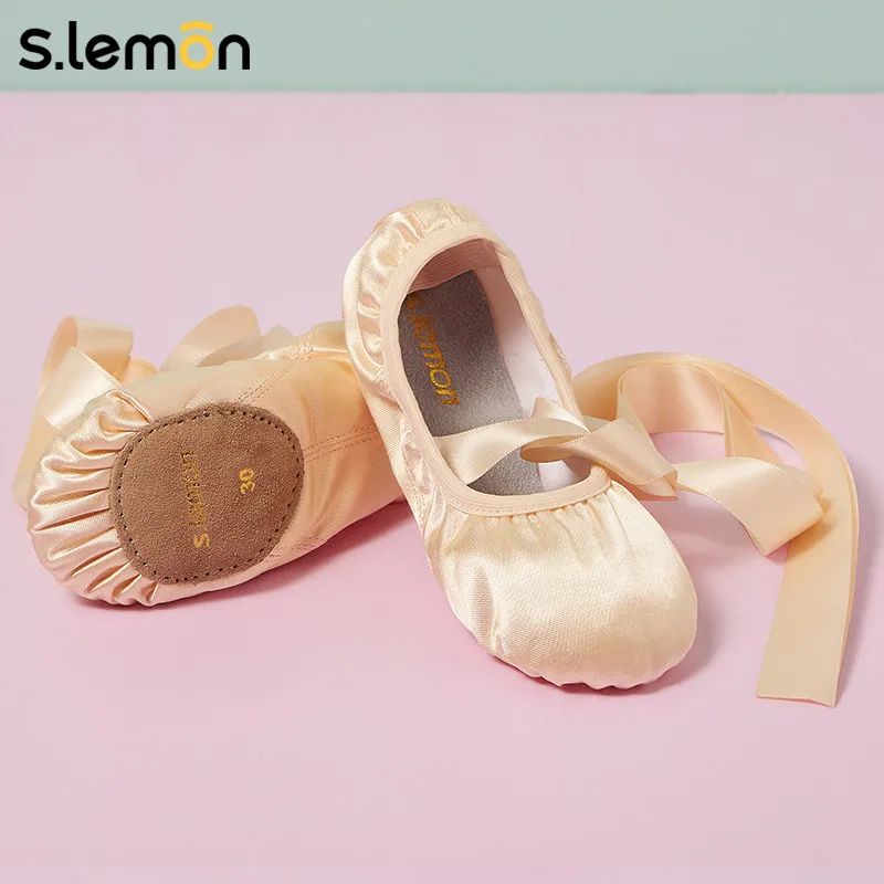 Женские атласные балетки S.lemon с ленточными завязками, цвет пыльная роза, профессиональные танцевальные туфли
Женские атласные балетки S.lemon с ленточными завязками, цвет пыльная роза, профессиональные танцевальные туфли