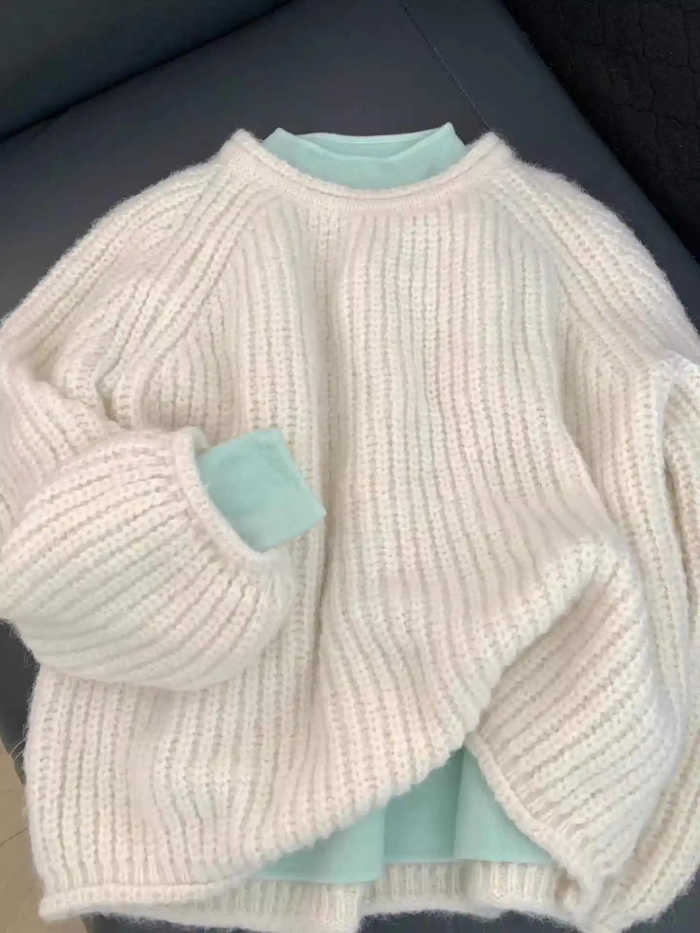 Women White Knit Pullover Plus Size Sweater Harajuku Vintage Loose Y2k Oversize O-Neck Long Sleeves Sweater 2000s Clothes Autumn
Women White Knit Pullover Plus Size Sweater Harajuku Vintage Loose Y2k Oversize O-Neck Long Sleeves Sweater 2000s Clothes Autumn