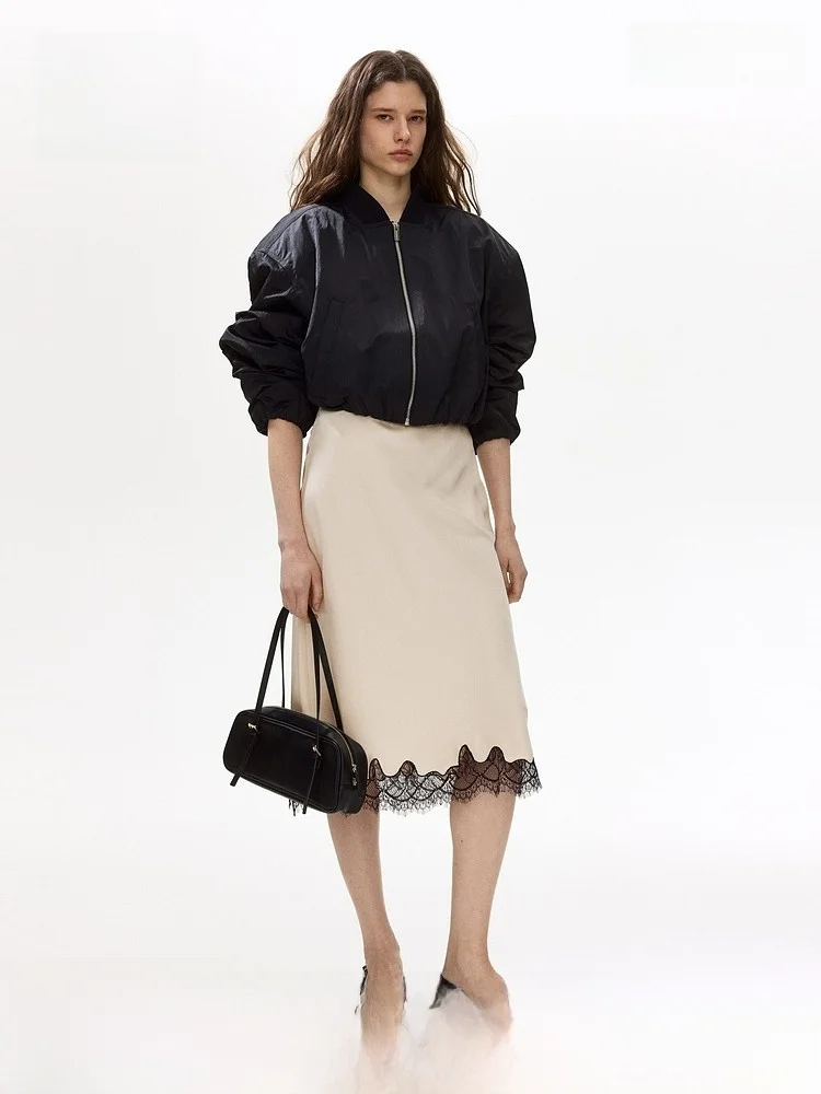 Новинка весенней коллекции: женская юбка-труба с кружевной отделкой, прямого кроя, со средней талией, из смесового полиэстера и вискозы.
Новинка весенней коллекции: женская юбка-труба с кружевной отделкой, прямого кроя, со средней талией, из смесового полиэстера и вискозы.