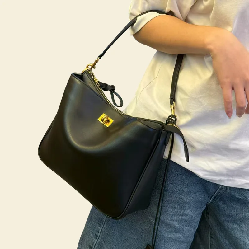 2026 Spring New Fashion Women Shoulder Bags Luxury Brand Genuine Leather Women Handbags Gold Buckle Square Underarm Bags Woman
2026 Spring New Fashion Women Shoulder Bags Luxury Brand Genuine Leather Women Handbags Gold Buckle Square Underarm Bags Woman