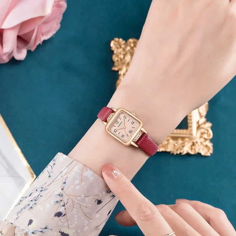 Women Quartz Watches Luxury Leather Fashion Ladies Quartz Diamond Wristwatch Simple Casual Dress Watch Relogio Feminino
Women Quartz Watches Luxury Leather Fashion Ladies Quartz Diamond Wristwatch Simple Casual Dress Watch Relogio Feminino