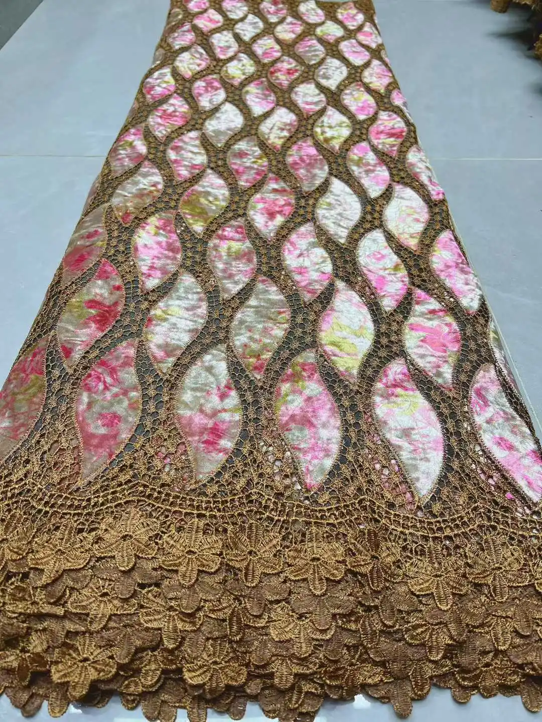 2025 Luxury French Sequin Velvet Lace Fabric High Quality Nigerian African Beaded for Women's Wedding Party Dresses
2025 Luxury French Sequin Velvet Lace Fabric High Quality Nigerian African Beaded for Women's Wedding Party Dresses