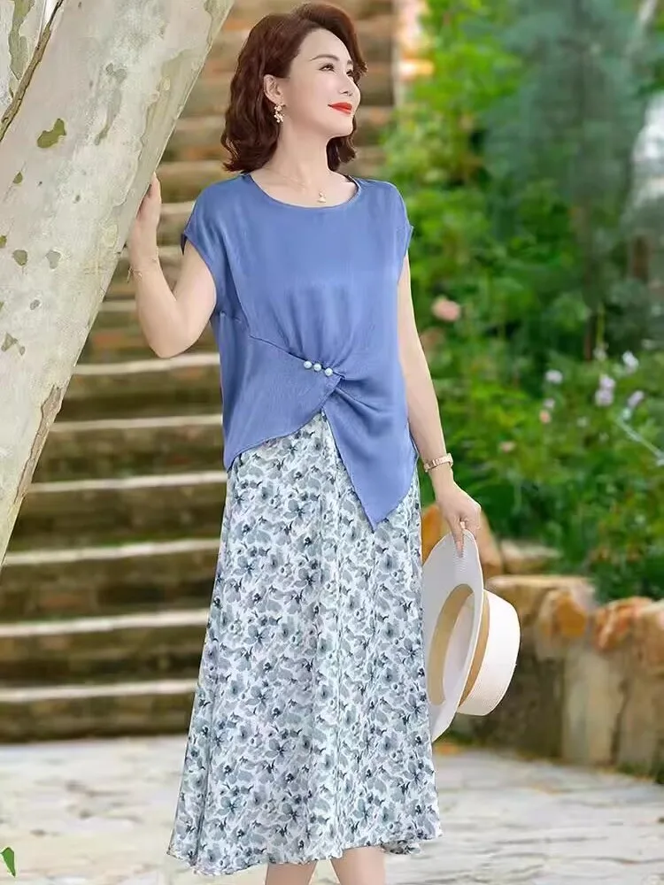Spring 2026 New Fashionable Mommy Dress Set Short Sleeve Floral Two-Piece Suit Midi Skirt Elderly Women's Outfit Polyester Fiber
Spring 2026 New Fashionable Mommy Dress Set Short Sleeve Floral Two-Piece Suit Midi Skirt Elderly Women's Outfit Polyester Fiber