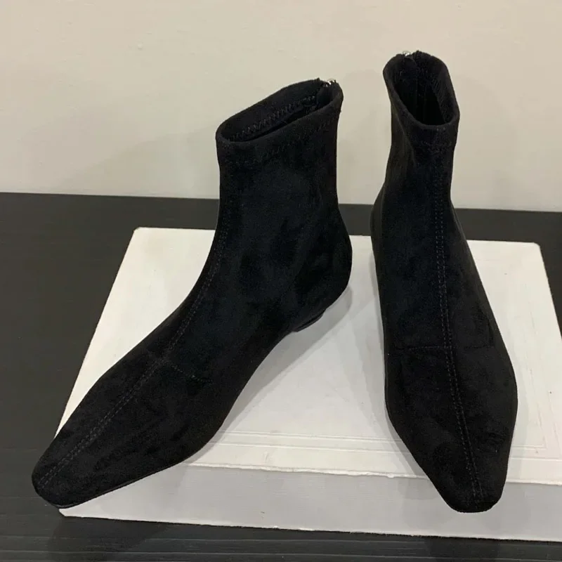 Eilyken/зимние женские ботильоны высокого качества на молнии, винтажная повседневная обувь на низком каблуке с острым носком
Eilyken/зимние женские ботильоны высокого качества на молнии, винтажная повседневная обувь на низком каблуке с острым носком