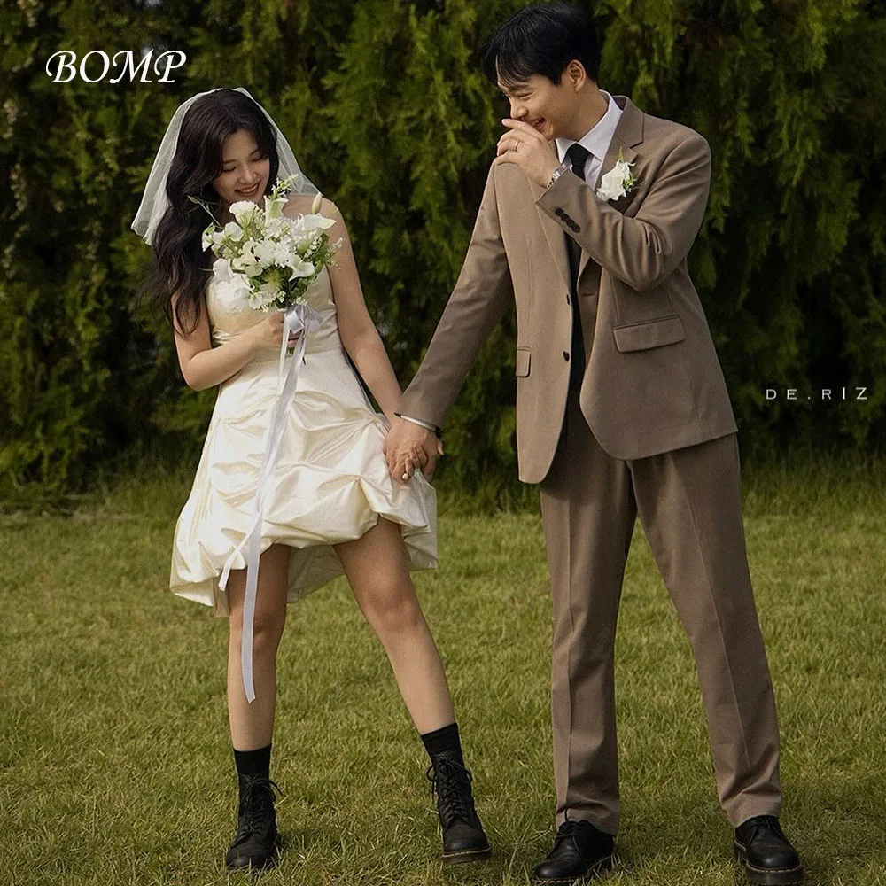 BOMP Простые шелковые атласные свадебные платья трапециевидной формы цвета слоновой кости без бретелек с драпировкой Свадебные платья по индивидуальному заказу Корейские свадебные платья Фотосессия
BOMP Простые шелковые атласные свадебные платья трапециевидной формы цвета слоновой кости без бретелек с драпировкой Свадебные платья по индивидуальному заказу Корейские свадебные платья Фотосессия