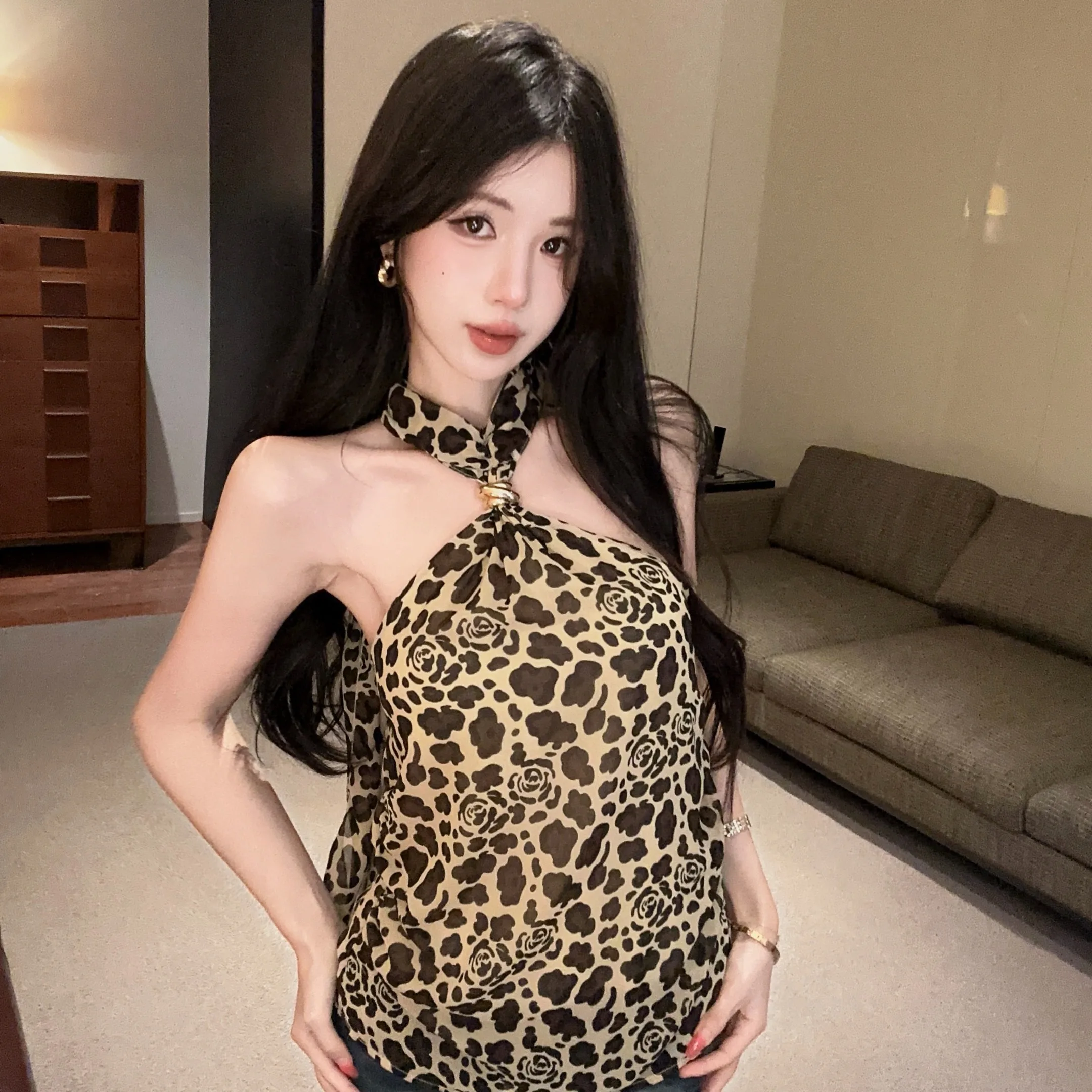 Sexy Leopard Print Sleeveless Cross Neck Hanging Top Women's Slimming Summer New Fashion Casual Shirt Collar Full-Length
Sexy Leopard Print Sleeveless Cross Neck Hanging Top Women's Slimming Summer New Fashion Casual Shirt Collar Full-Length