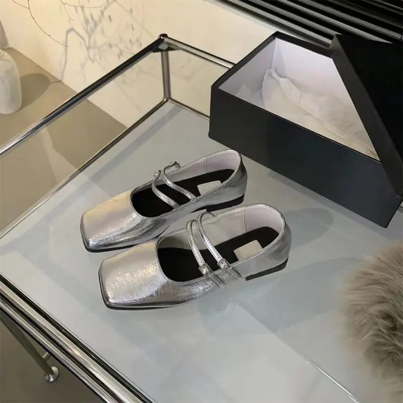 Adult Square-Toe Sandals Women Summer New Single Shoes Young Girls Low-Heeled Leather Shoes College Student Outdoor Casual Shoes
Adult Square-Toe Sandals Women Summer New Single Shoes Young Girls Low-Heeled Leather Shoes College Student Outdoor Casual Shoes
