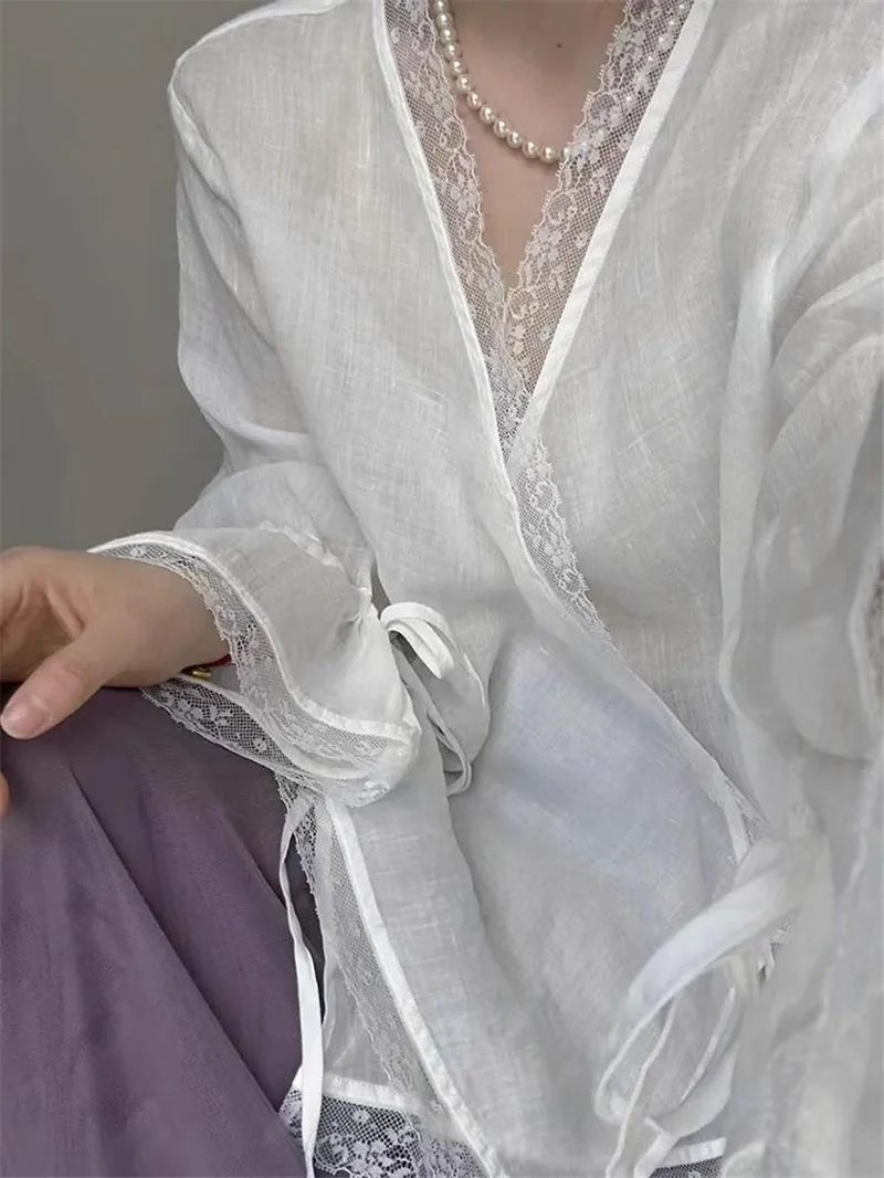 2025 New Spring White Lace Patchwork Blouse Women Chinese Fashion Long Sleeve Breathable Elegant Cardigans Irregular Shirts
2025 New Spring White Lace Patchwork Blouse Women Chinese Fashion Long Sleeve Breathable Elegant Cardigans Irregular Shirts