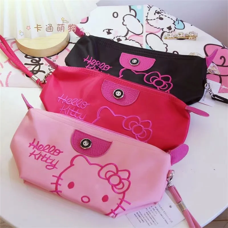 28X11cm Sanrio Hello Kitty Makeup Bag Anime Y2K Girls Storage Bag Cartoon Kawaii Large Capacity Waterproof PU Handbag Gift
28X11cm Sanrio Hello Kitty Makeup Bag Anime Y2K Girls Storage Bag Cartoon Kawaii Large Capacity Waterproof PU Handbag Gift