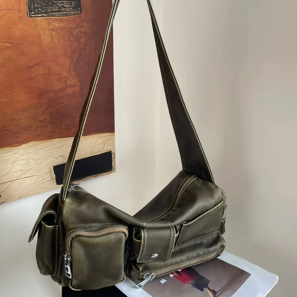 Vintage Multiple Pockets Motorcycle Bag Designer Women Handbags Luxury Soft Pu Leather Shoulder Bags Large Messenger Bag 2025
Vintage Multiple Pockets Motorcycle Bag Designer Women Handbags Luxury Soft Pu Leather Shoulder Bags Large Messenger Bag 2025