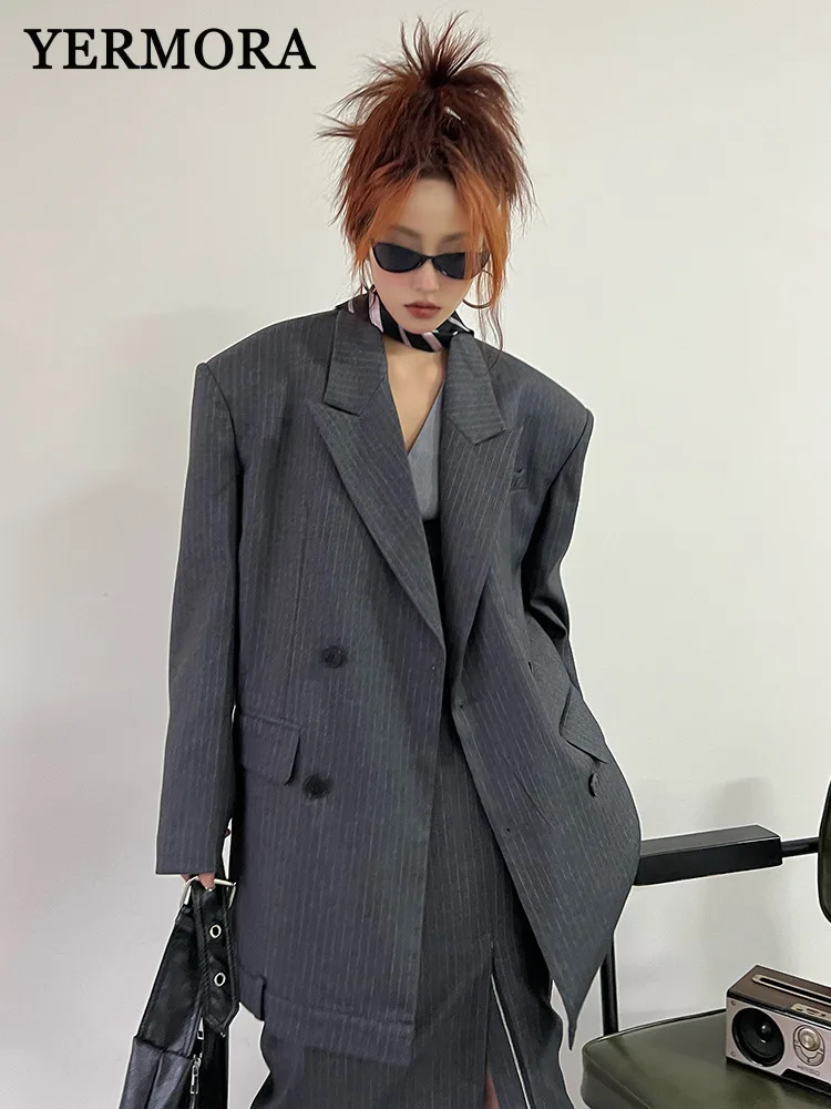 YERMORA Women Two Pieces Set Gray Button Blazer Lapel Long Sleeve Fashion Tide Half Body Skirt Spring Autumn 2025 New A581
YERMORA Women Two Pieces Set Gray Button Blazer Lapel Long Sleeve Fashion Tide Half Body Skirt Spring Autumn 2025 New A581