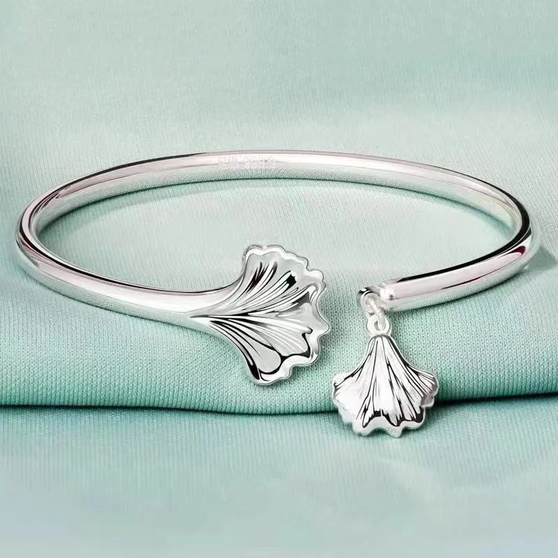 Silver Bangles Female Silver S999 Niche High Luxury Ladies Bracelet Girlfriend Feet Silver 999 Ginkgo Biloba Jewelry Gifts
Silver Bangles Female Silver S999 Niche High Luxury Ladies Bracelet Girlfriend Feet Silver 999 Ginkgo Biloba Jewelry Gifts