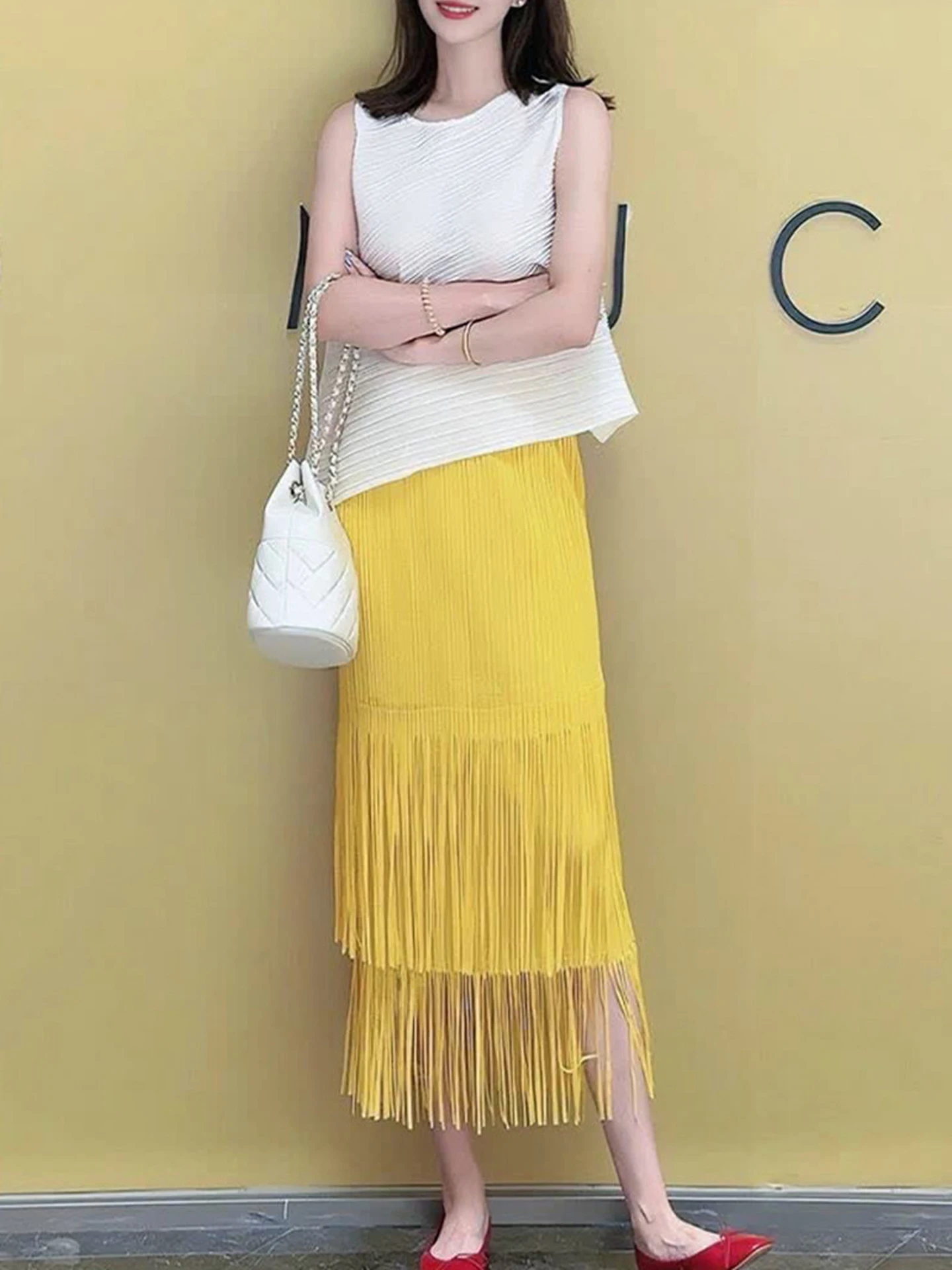 Chic Casual Sleeveless Women's Set Comfortable Tassel Trim Pleated Skirt Pure Color Top for Summer 2026 by Sanza Art Creation
Chic Casual Sleeveless Women's Set Comfortable Tassel Trim Pleated Skirt Pure Color Top for Summer 2026 by Sanza Art Creation