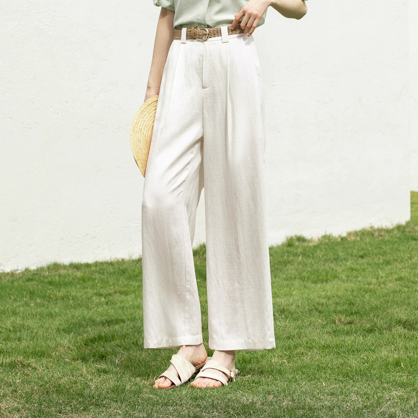 SENTUBILA Women Linen Lyocell Straight Leg Pants 2026 Summer High Waist Elastic Waist Casual Pleated Cropped Trousers 161KA5640
SENTUBILA Women Linen Lyocell Straight Leg Pants 2026 Summer High Waist Elastic Waist Casual Pleated Cropped Trousers 161KA5640