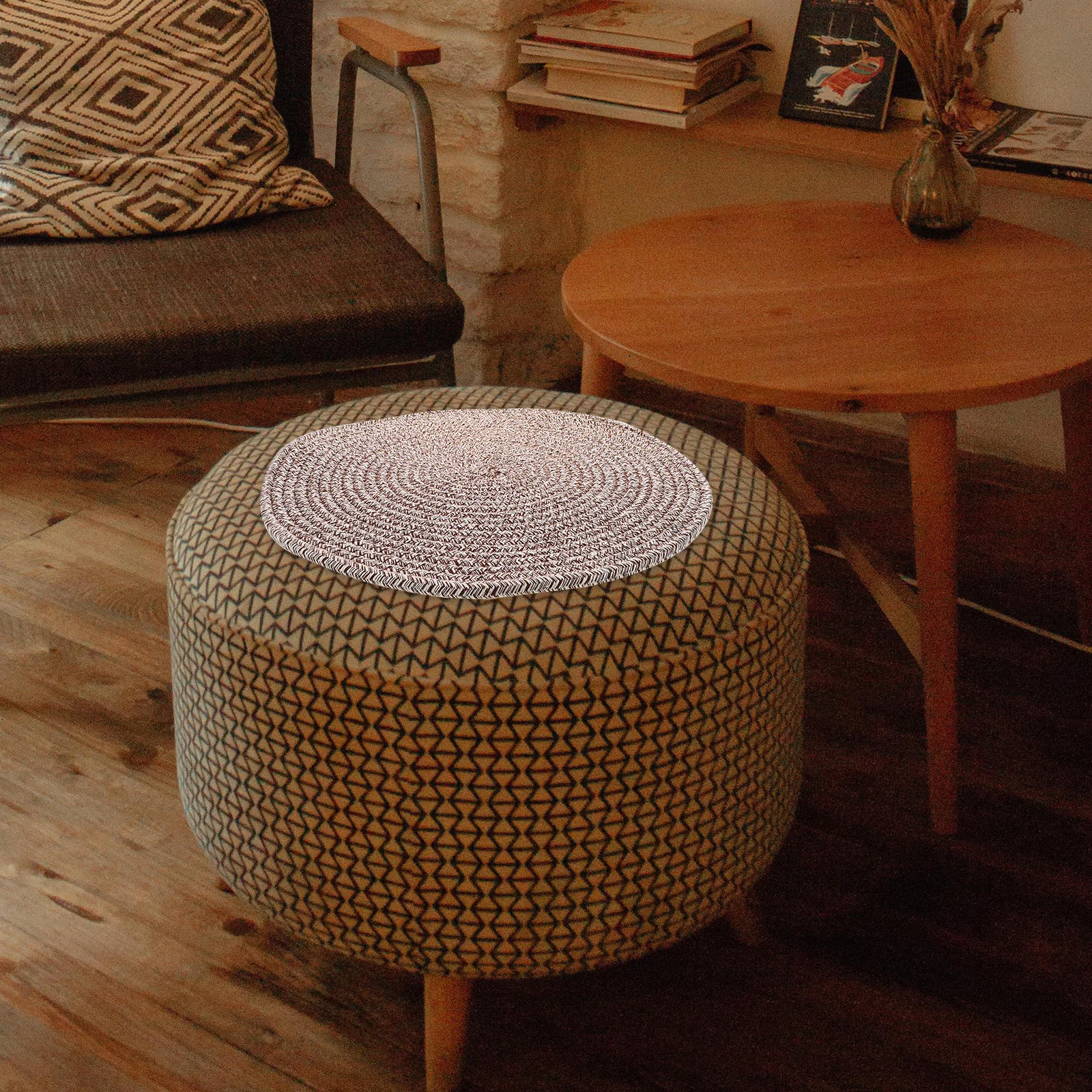 Woven Floor Cushion Comfortable Seating Pad for Adults Home and Picnic Use Woven Floor Pillow Seating for Small Spaces
Woven Floor Cushion Comfortable Seating Pad for Adults Home and Picnic Use Woven Floor Pillow Seating for Small Spaces