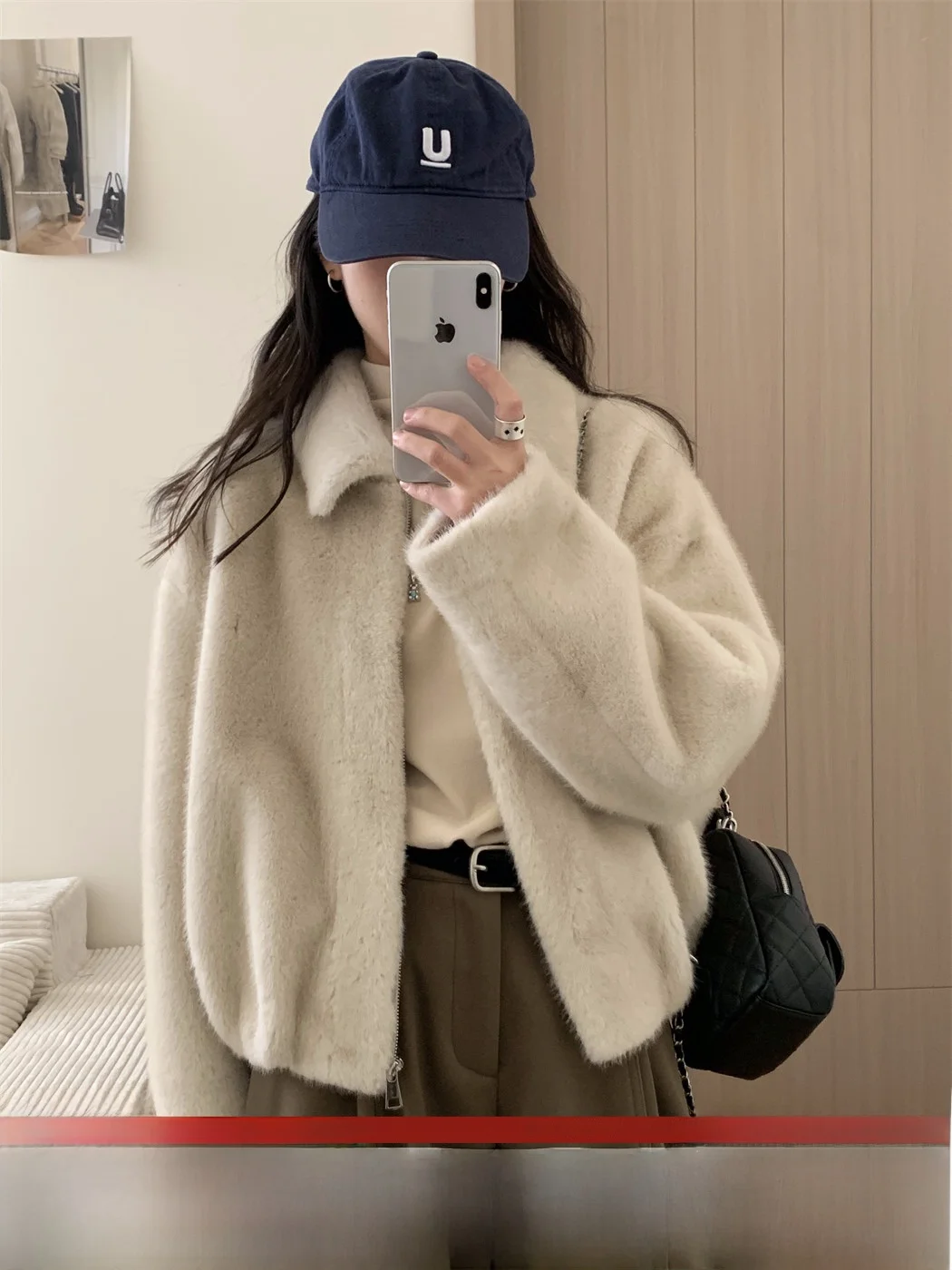 Утепленное женское пальто с воротником-стойкой из искусственного меха норки: мягкое, приятное к телу, теплое, новое, модное зимнее пальто
Утепленное женское пальто с воротником-стойкой из искусственного меха норки: мягкое, приятное к телу, теплое, новое, модное зимнее пальто