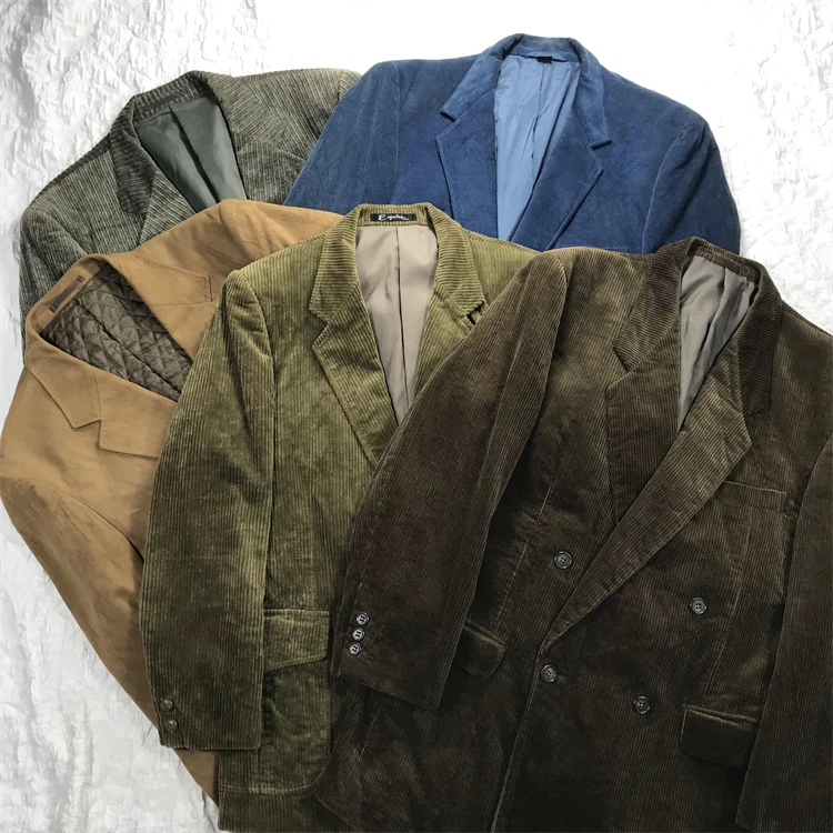 Винтажный японский вельветовый повседневный костюм в стиле ретро с художественным силуэтом для мужчин и женщин, осенне-зимний, с длинными рукавами
Винтажный японский вельветовый повседневный костюм в стиле ретро с художественным силуэтом для мужчин и женщин, осенне-зимний, с длинными рукавами