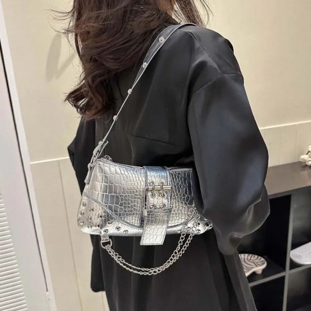 Y2K Crocodile Underarm Bag Korean Style Large Capacity PU Rivet Chain Handbag Magnetic Button High Quality Texture Shoulder Bag
Y2K Crocodile Underarm Bag Korean Style Large Capacity PU Rivet Chain Handbag Magnetic Button High Quality Texture Shoulder Bag
