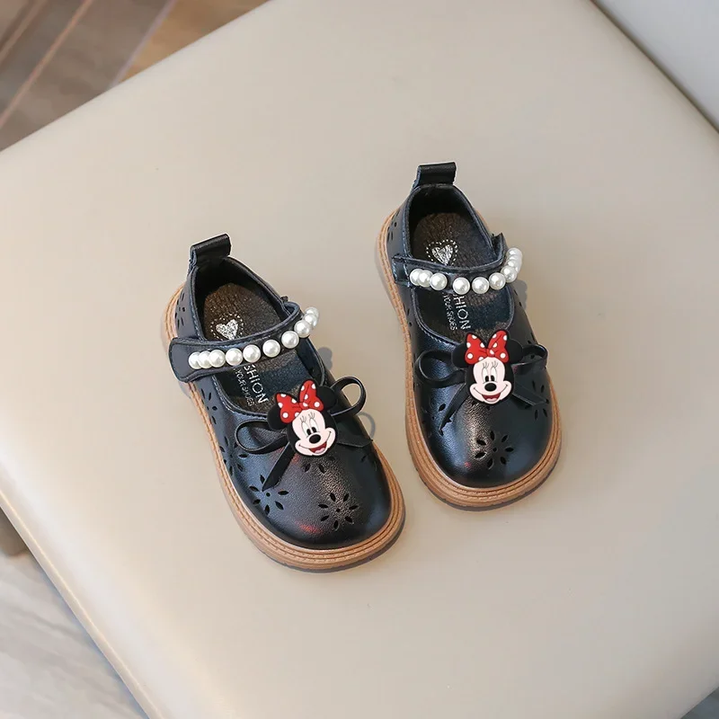 Disney Soft Bottom Baby Toddler Shoes Mickey Mouse Spring Girl Casual Shoes Children Summer Breathable Hollow Leather Shoes
Disney Soft Bottom Baby Toddler Shoes Mickey Mouse Spring Girl Casual Shoes Children Summer Breathable Hollow Leather Shoes
