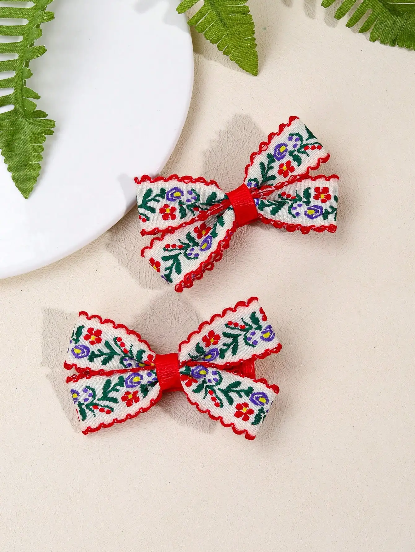 2pcs Girls Embroidered Hair Clips, Floral Embroidery & Satin Alligator Hair Clips, Teenage Hair Accessories
2pcs Girls Embroidered Hair Clips, Floral Embroidery & Satin Alligator Hair Clips, Teenage Hair Accessories