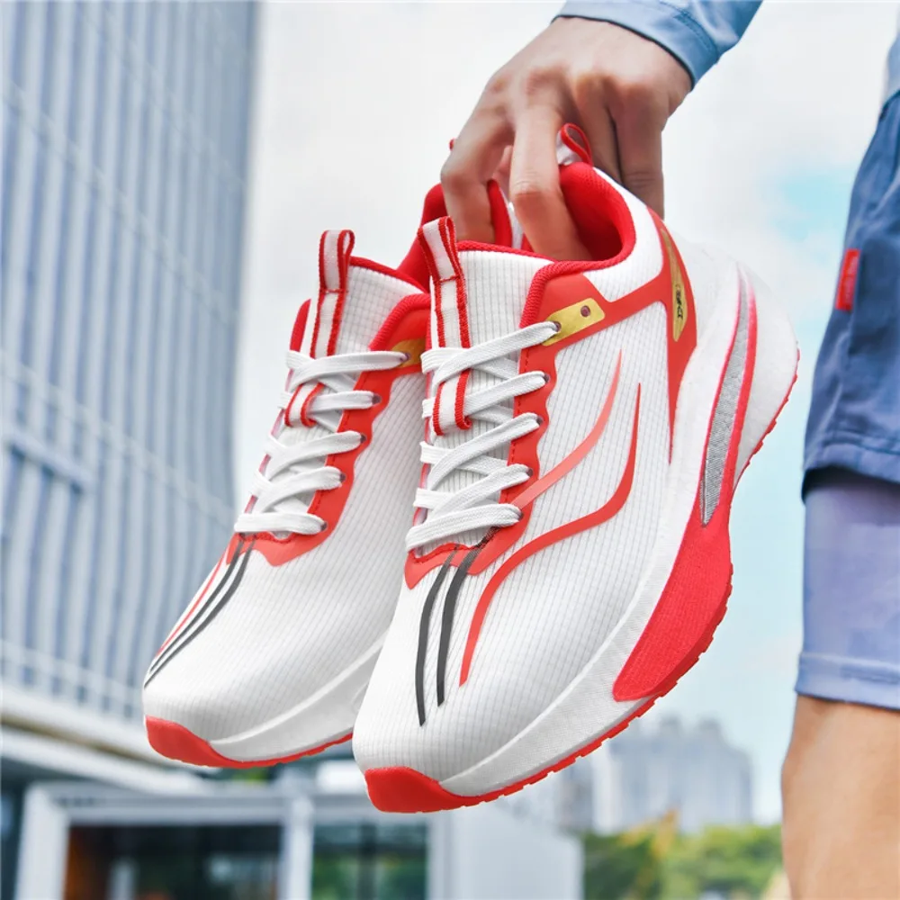 Low-top sneakers for men and women in spring and autumn are light and stable running shoes and durable walking shoes size 32-44
Low-top sneakers for men and women in spring and autumn are light and stable running shoes and durable walking shoes size 32-44