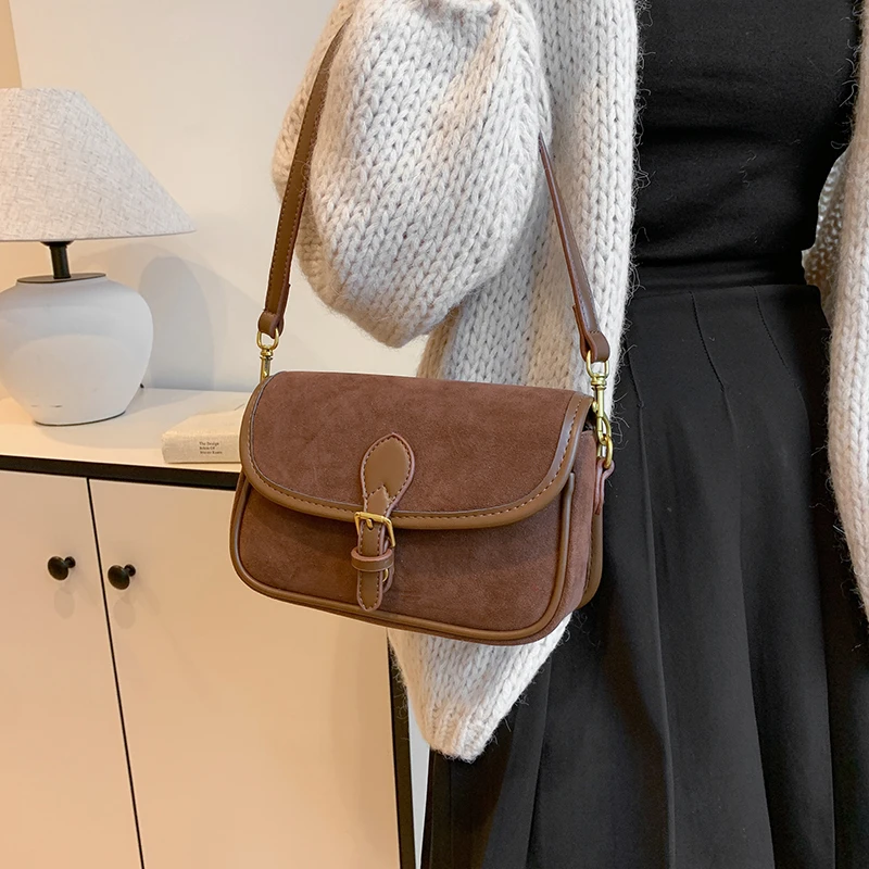 Classic and popular shoulder bag, high-quality and fashionable handbag, luxurious women's chain strap crossbody bag
Classic and popular shoulder bag, high-quality and fashionable handbag, luxurious women's chain strap crossbody bag